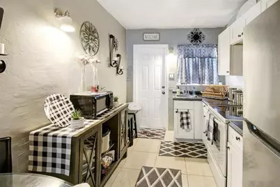 306 NE 13th Avenue, Pompano Beach, FL 33060 - Photo 9