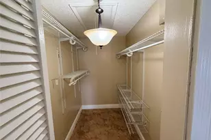 2749 S Oakland Forest Dr, Oakland Park, FL 33309 - Photo 9