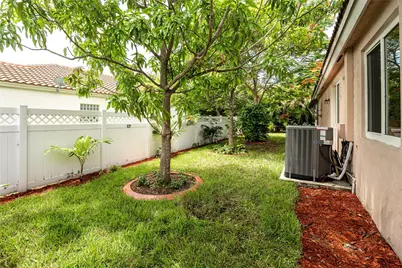 1104 NW 116th Avenue, Coral Springs, FL 33071 - Photo 15