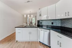 1104 NW 116th Ave, Coral Springs, FL 33071 - Photo 9