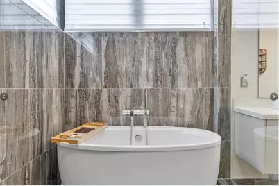 8225 Central Park Boulevard, Doral, FL 33166 - Photo 23