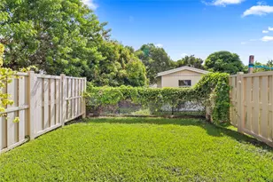 37 SE 3rd Ave, Hallandale Beach, FL 33009 - Photo 49