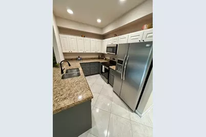 37 SE 3rd Avenue, Hallandale Beach, FL 33009 - Photo 11