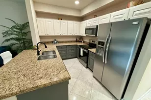 37 SE 3rd Ave, Hallandale Beach, FL 33009 - Photo 13