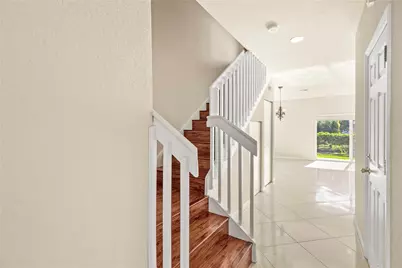 37 SE 3rd Avenue, Hallandale Beach, FL 33009 - Photo 11