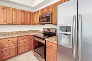 37 SE 3rd Ave, Hallandale Beach, FL 33009 - Photo 19