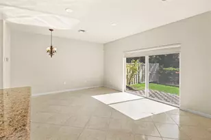 37 SE 3rd Ave, Hallandale Beach, FL 33009 - Photo 23