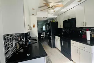 800 SW 125th Way, Hollywood, FL 33027 - Photo 5