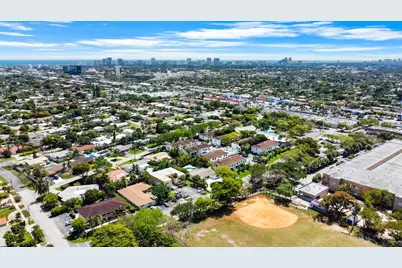 5210 NE 14th Way, Fort Lauderdale, FL 33334 - Photo 11