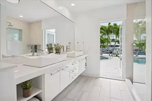 2540 Mercedes Dr, Fort Lauderdale, FL 33316 - Photo 21