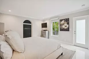 2540 Mercedes Dr, Fort Lauderdale, FL 33316 - Photo 25