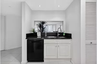 9595 Collins Avenue #N-8f, Surfside, FL 33154 - Photo 19