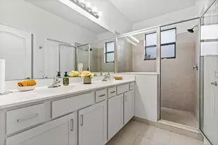 10117 W Villa Cir, Vero Beach, FL 32966 - Photo 5