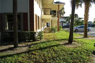 9905 Three Lakes Cir, Boca Raton, FL 33428 - Photo 13