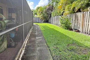 8725 SW 56th Pl, Cooper City, FL 33328 - Photo 43