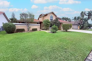 8725 SW 56th Pl, Cooper City, FL 33328 - Photo 3