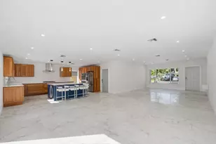 1706 NE 28th Dr, Wilton Manors, FL 33334 - Photo 15