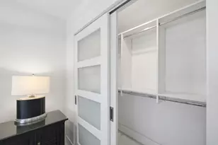 1706 NE 28th Dr, Wilton Manors, FL 33334 - Photo 19