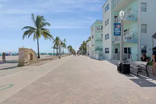 2600 N Surf Rd, Hollywood, FL 33019 - Photo 23