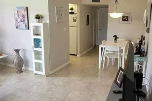 9121 Sunrise Lakes Blvd, Sunrise, FL 33322 - Photo 17