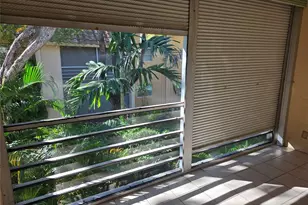 959 SE 2nd Ave, Deerfield Beach, FL 33441 - Photo 17