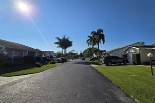 7423 Pine Forest Cir, Lake Worth, FL 33467 - Photo 15