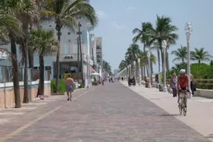 320 S Surf Rd, Hollywood, FL 33019 - Photo 3