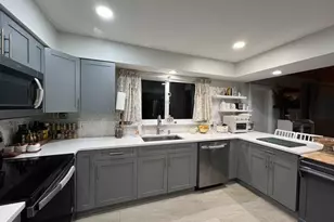 201 SE 24th Ave, Boynton Beach, FL 33435 - Photo 1