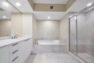 14951 Royal Oaks Ln, Miami, FL 33181 - Photo 21