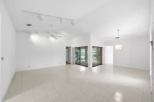 609 Deer Creek Lake Point Ln, Deerfield Beach, FL 33442 - Photo 5