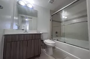 18335 NW 68th Ave, Hialeah, FL 33015 - Photo 5