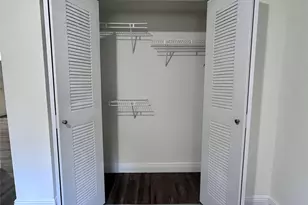 18335 NW 68th Ave, Hialeah, FL 33015 - Photo 7