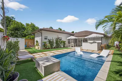 520 36th Street, West Palm Beach, FL 33407 - Photo 1