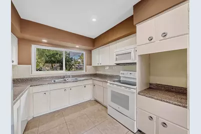 2750 SE 3rd Street, Pompano Beach, FL 33062 - Photo 11