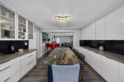 918 NE 4th Street, Hallandale Beach, FL 33009 - Photo 11