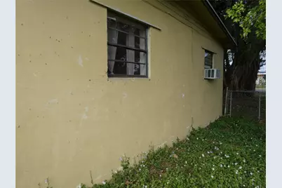 82 Tortuga Road, Palm Springs, FL 33461 - Photo 7