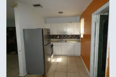 82 Tortuga Road, Palm Springs, FL 33461 - Photo 9