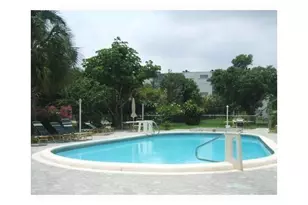 1420 Atlantic Shores Blvd, Hallandale Beach, FL 33009 - Photo 3