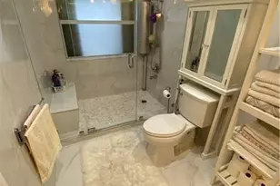 21135 Helmsman Dr, Miami, FL 33180 - Photo 19