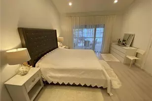 21135 Helmsman Dr, Miami, FL 33180 - Photo 15