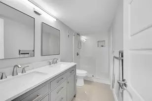 521 N Riverside Dr, Pompano Beach, FL 33062 - Photo 9
