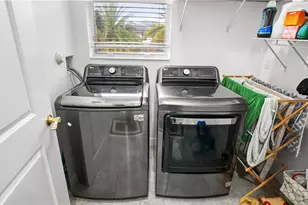 6993 Pines Cir, Coconut Creek, FL 33073 - Photo 27