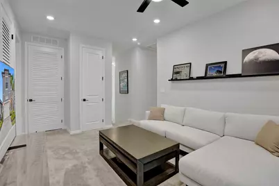 4422 S Silverwood Lane, Oakland Park, FL 33309 - Photo 25