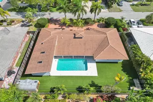 2608 NE 35th St, Fort Lauderdale, FL 33306 - Photo 5