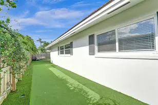 2608 NE 35th St, Fort Lauderdale, FL 33306 - Photo 37