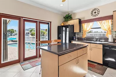 630 SE 9th Avenue, Pompano Beach, FL 33060 - Photo 17