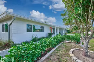 440 NW 37th St, Oakland Park, FL 33309 - Photo 9