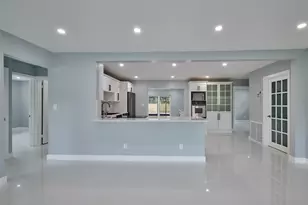 440 NW 37th St, Oakland Park, FL 33309 - Photo 23