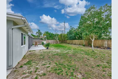 440 NW 37th Street, Oakland Park, FL 33309 - Photo 15