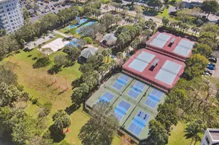 3600 Oaks Clubhouse Dr, Pompano Beach, FL 33069 - Photo 53